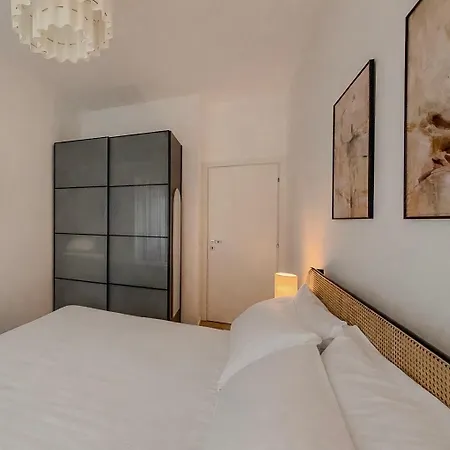 Velora Apartment